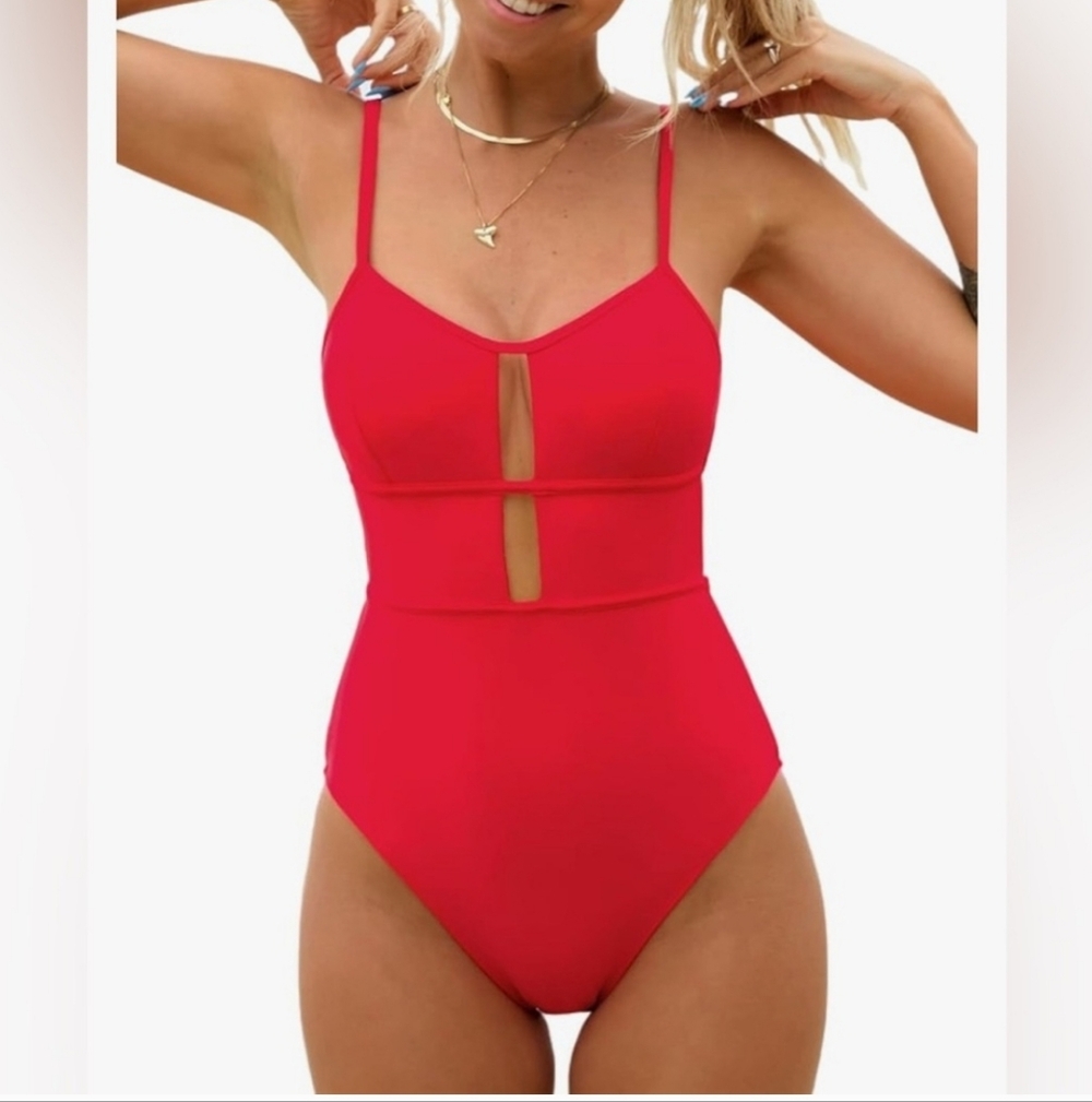 NWT Cupshe Women’s Red One Piece Swimsuit Size Small